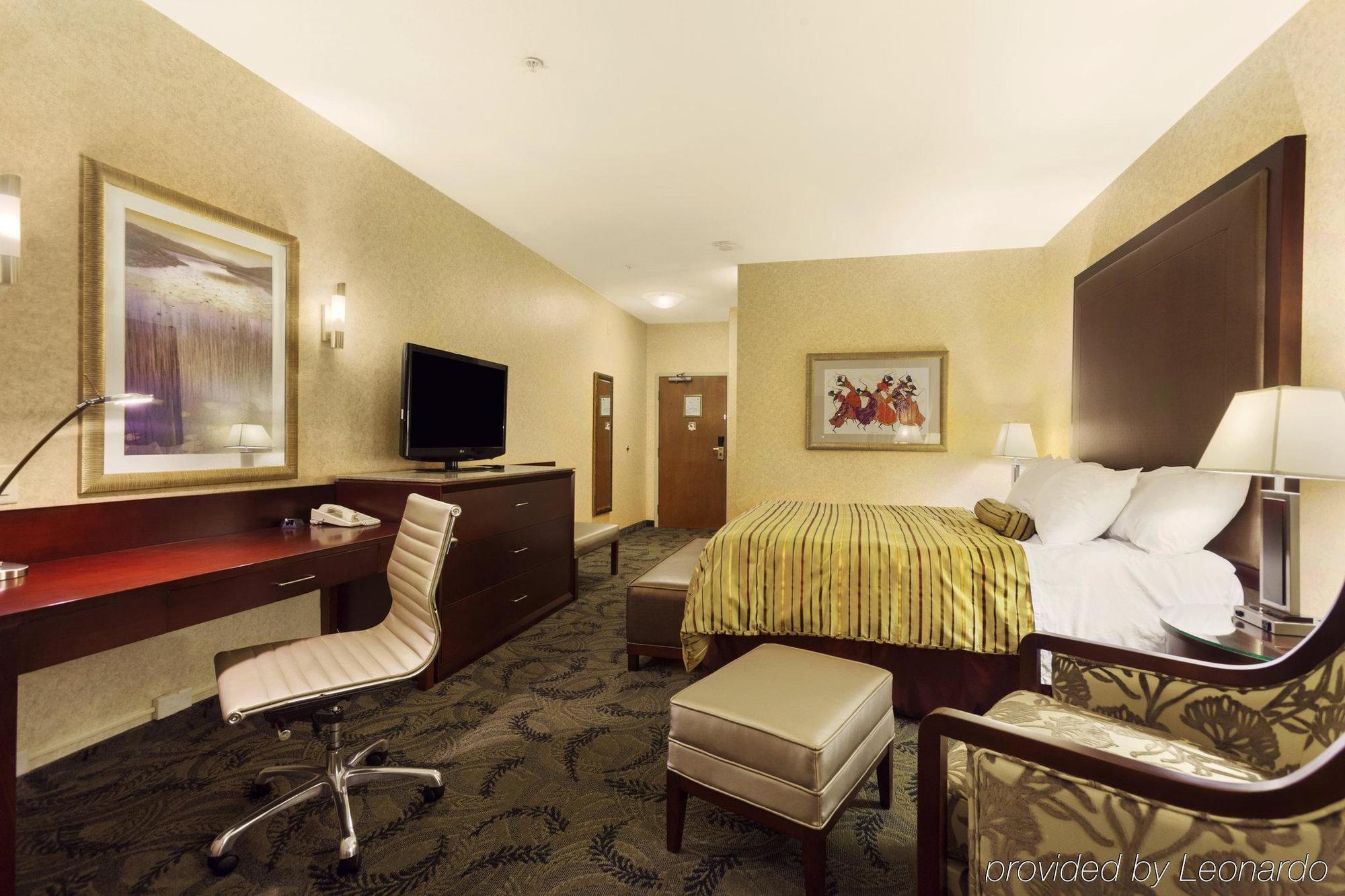 Poco Inn And Suites Hotel And Conference Center Port Coquitlam Ngoại thất bức ảnh