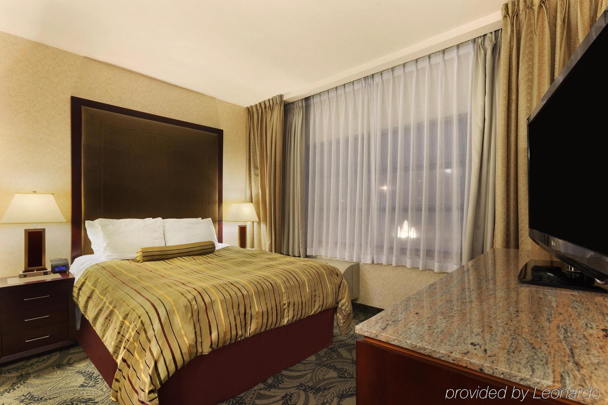 Poco Inn And Suites Hotel And Conference Center Port Coquitlam Ngoại thất bức ảnh